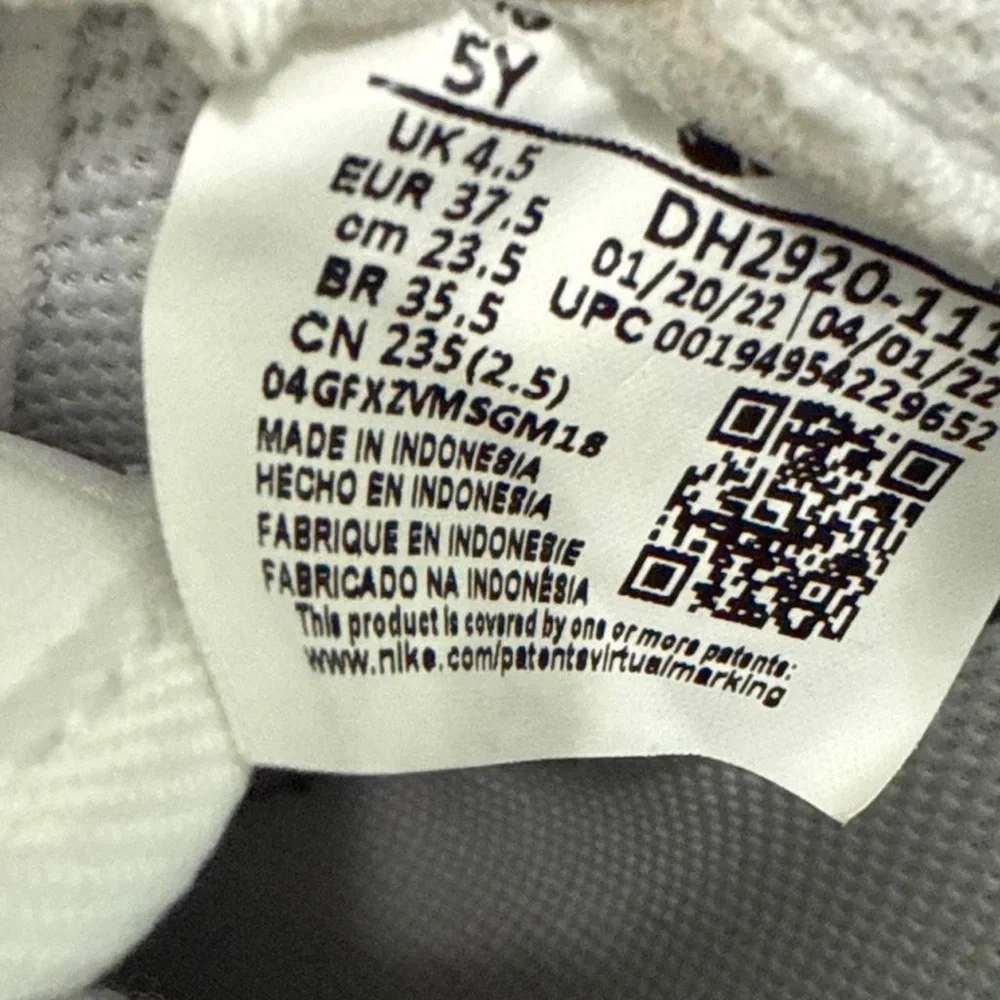 Nike Air Force 1 white trainers Size 5Y 23.5 cm